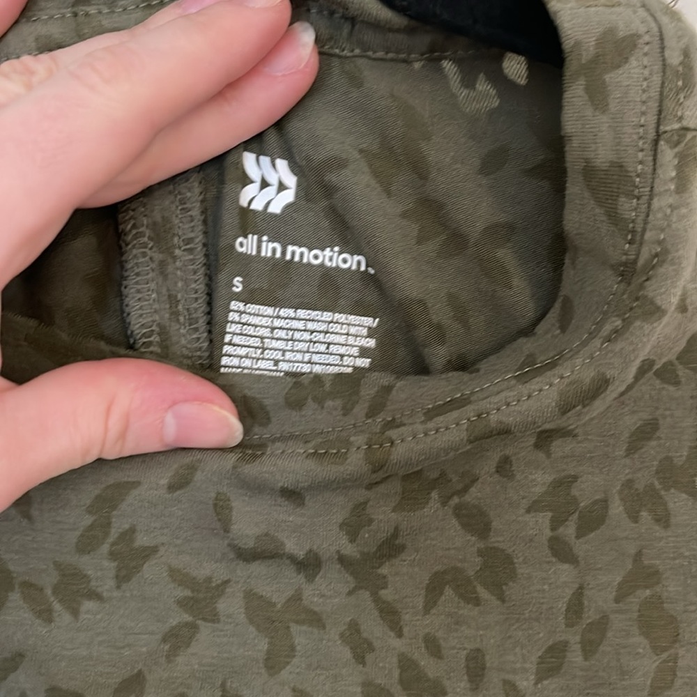 All In Motion Cropped Tank - S - Picture 3 of 4